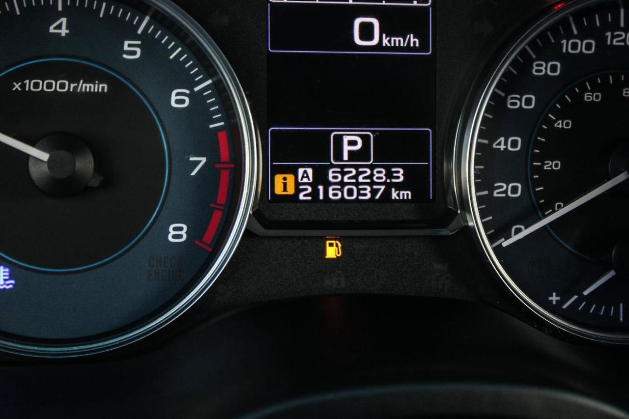 2017 Subaru Crosstrek Premium AWD  SiriusXM BkpCam HtdSeats Photo