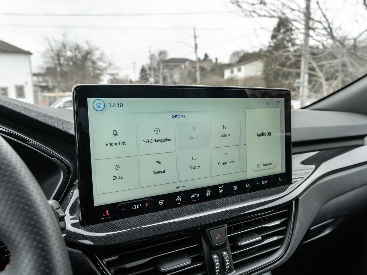 2024 Ford Escape ST-Line AWD  NAVI  BACK UP CAMERA  LOW KMS Photo
