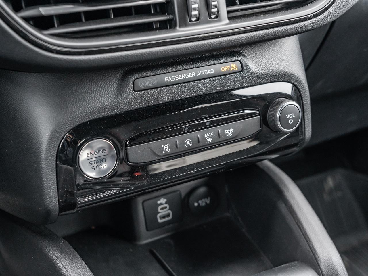 2024 Ford Escape ST-Line AWD  NAVI  BACK UP CAMERA  LOW KMS Photo