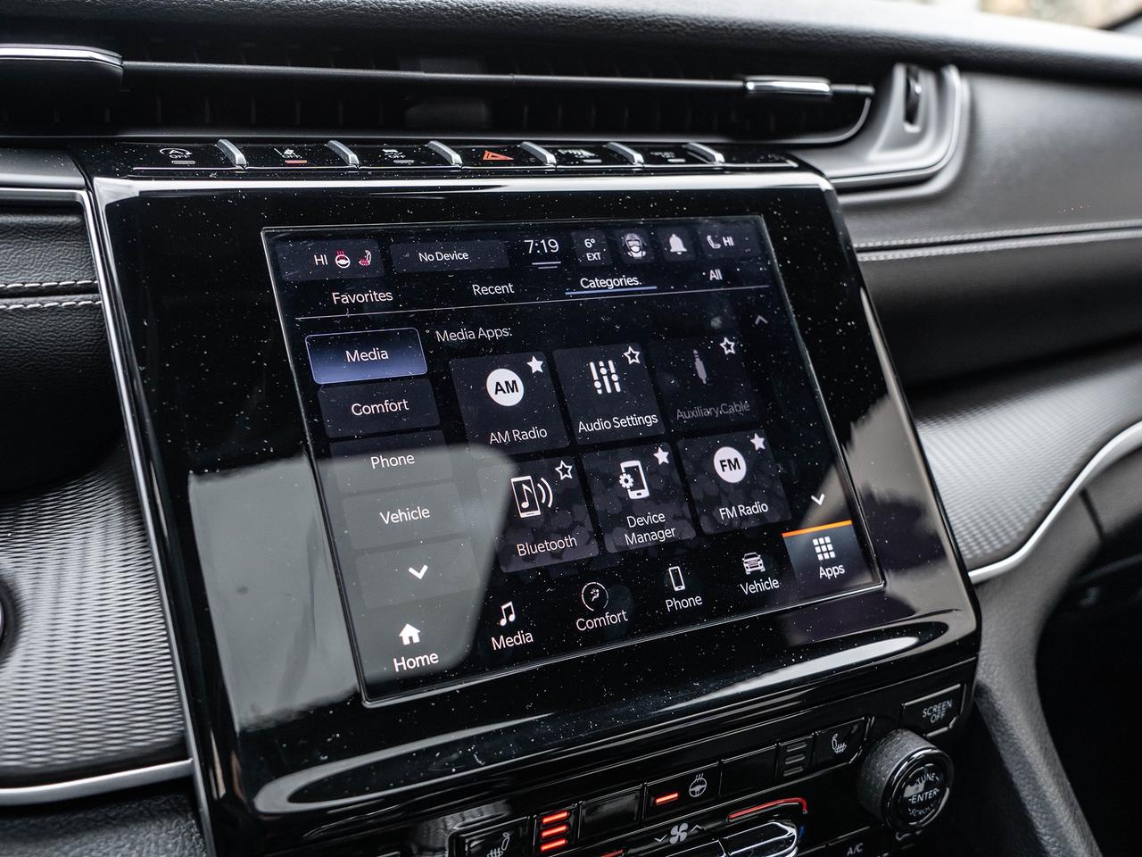 2025 Jeep Grand Cherokee Altitude 4x4  ROOF  NAVI  LOW KMS Photo