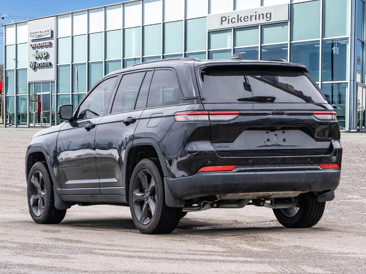 2025 Jeep Grand Cherokee Altitude 4x4  ROOF  NAVI  LOW KMS Photo4