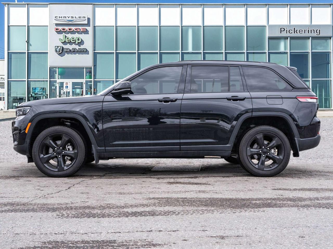 2025 Jeep Grand Cherokee Altitude 4x4  ROOF  NAVI  LOW KMS Photo2