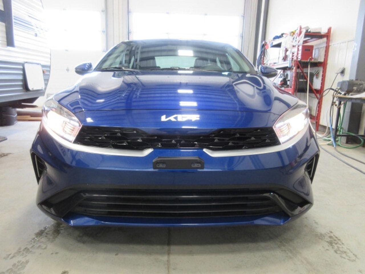 2024 Kia Forte EX, HTD. SEATS, A/C, APPLE/ANDROID, ALLOYS, 57K! Photo2