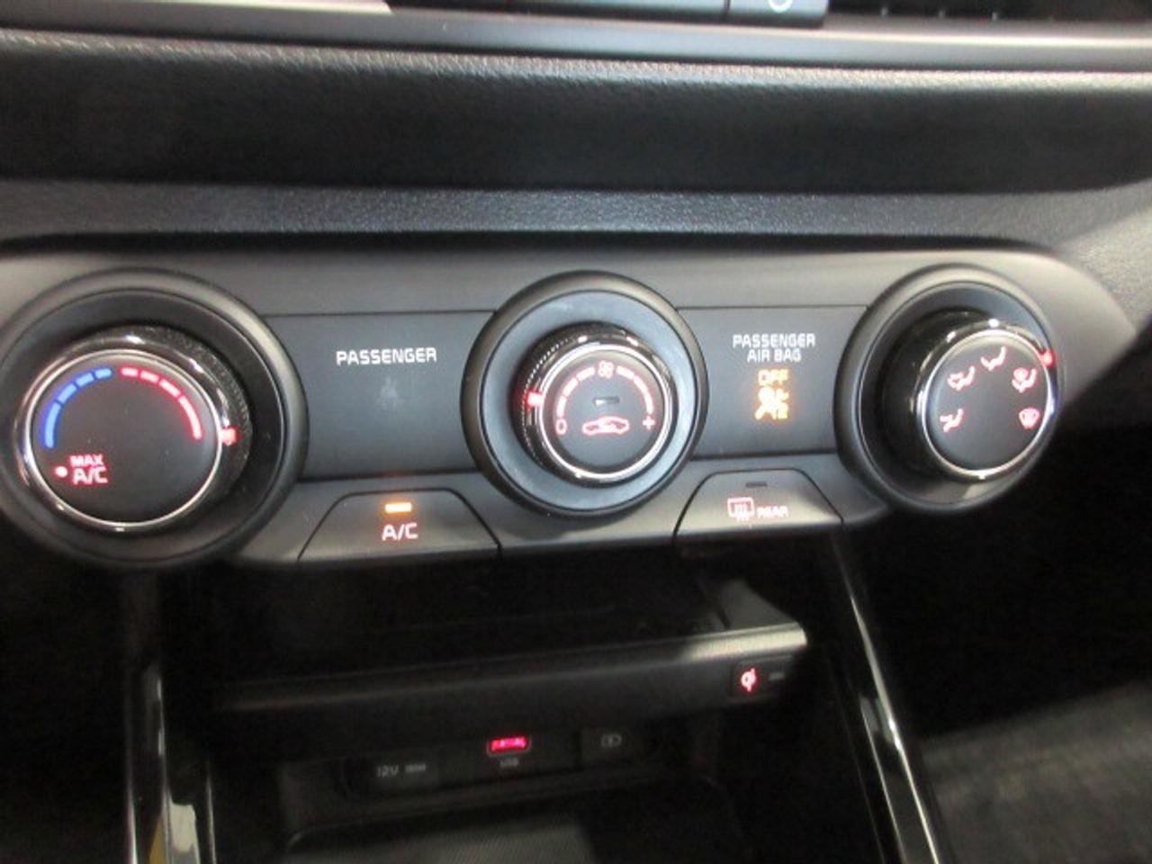 2024 Kia Forte EX, HTD. SEATS, A/C, APPLE/ANDROID, ALLOYS, 57K! Photo