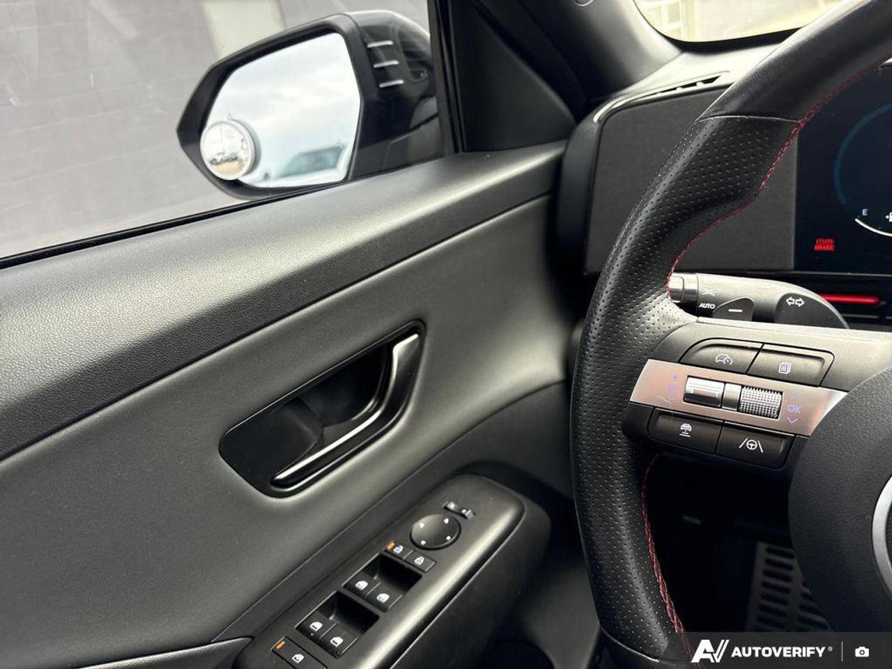 2024 Hyundai KONA N Line   CARPLAY   HEATED SEATS   8L/100KM Photo