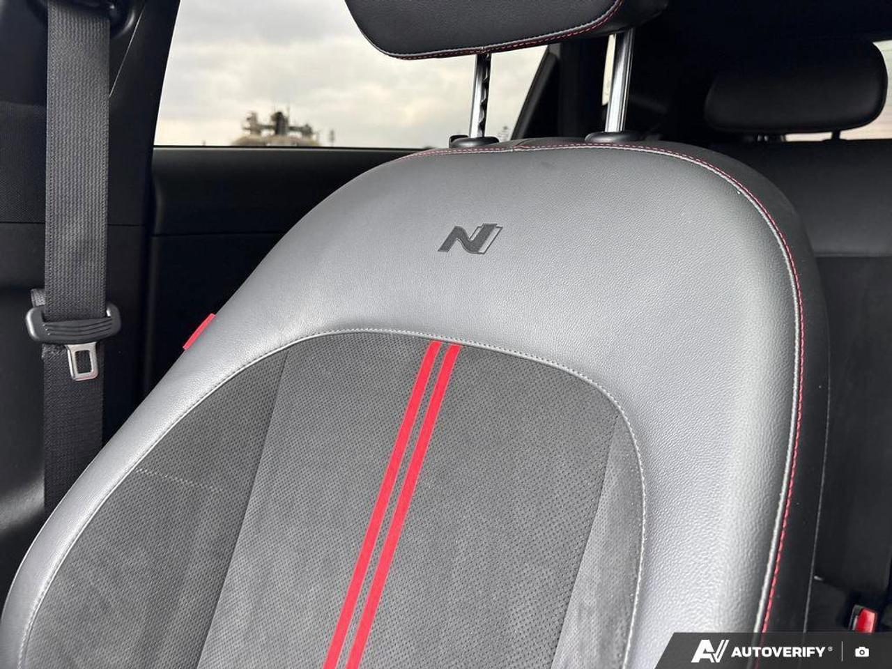 2024 Hyundai KONA N Line   CARPLAY   HEATED SEATS   8L/100KM Photo