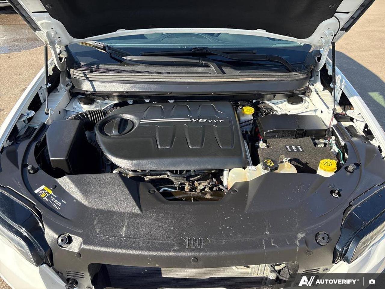 2021 Jeep Cherokee Altitude   NO ACCIDENTS   ONE OWNER   LEATHER Photo