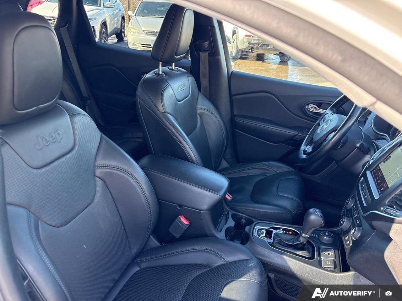 2021 Jeep Cherokee Altitude   NO ACCIDENTS   ONE OWNER   LEATHER Photo