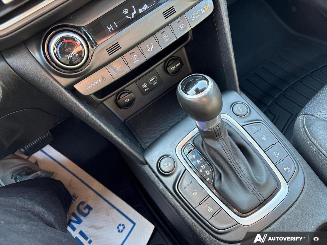 2019 Hyundai KONA LUXURY Photo