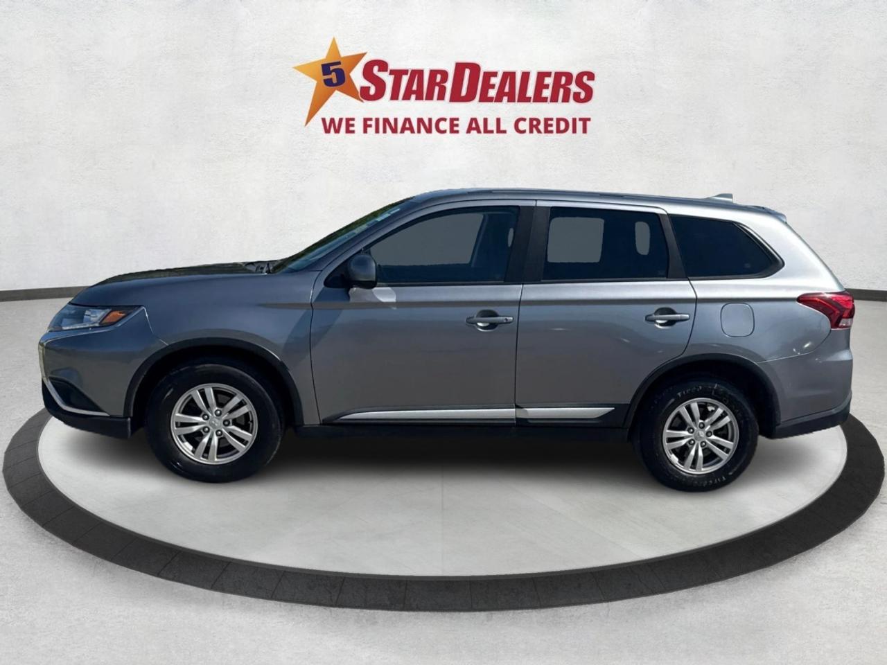 2019 Mitsubishi Outlander ES AWD REAR CAM MINT! WE FINANCE ALL CREDIT! Photo3