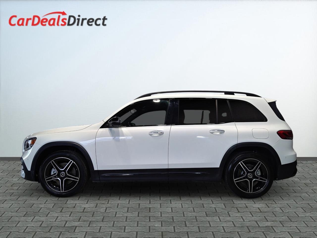 2021 Mercedes-Benz GLB GLB 250 AMG Pkg AWD / Clean Carfax / NAV / Sunroof Photo2