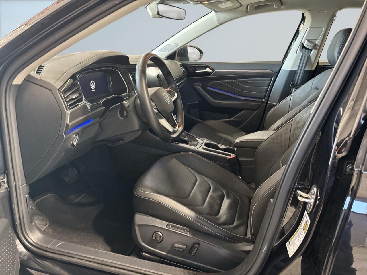 2023 Volkswagen Jetta Highline/ Drive Assist/NAVI/Leather/Sunroof/Remote Photo