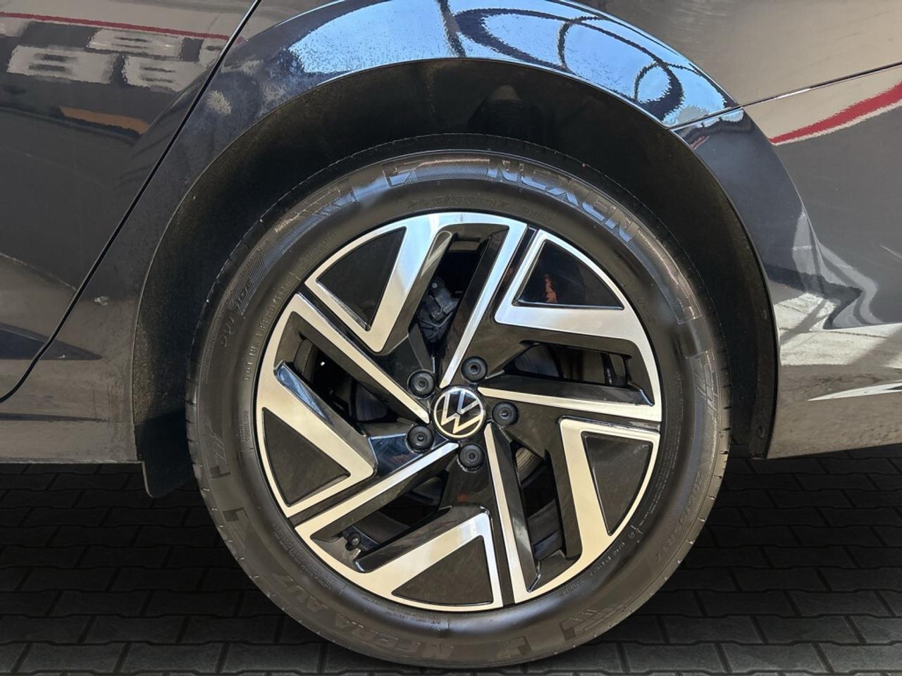 2023 Volkswagen Jetta Highline/ Drive Assist/NAVI/Leather/Sunroof/Remote Photo