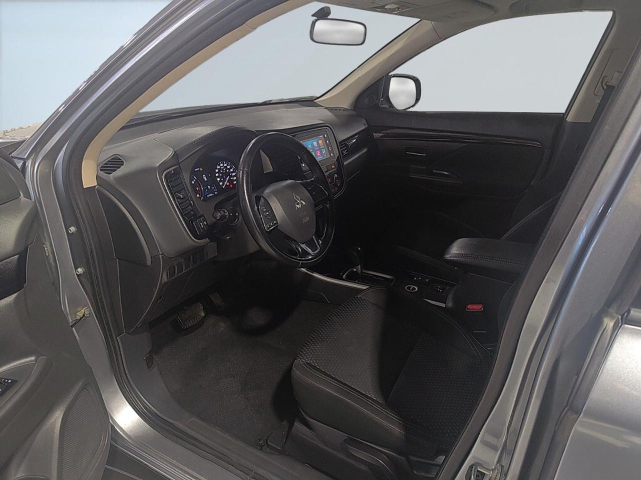 2019 Mitsubishi Outlander ES AWD/ Heated Seats/BAck up Cam/ Blueototh/Clean Photo
