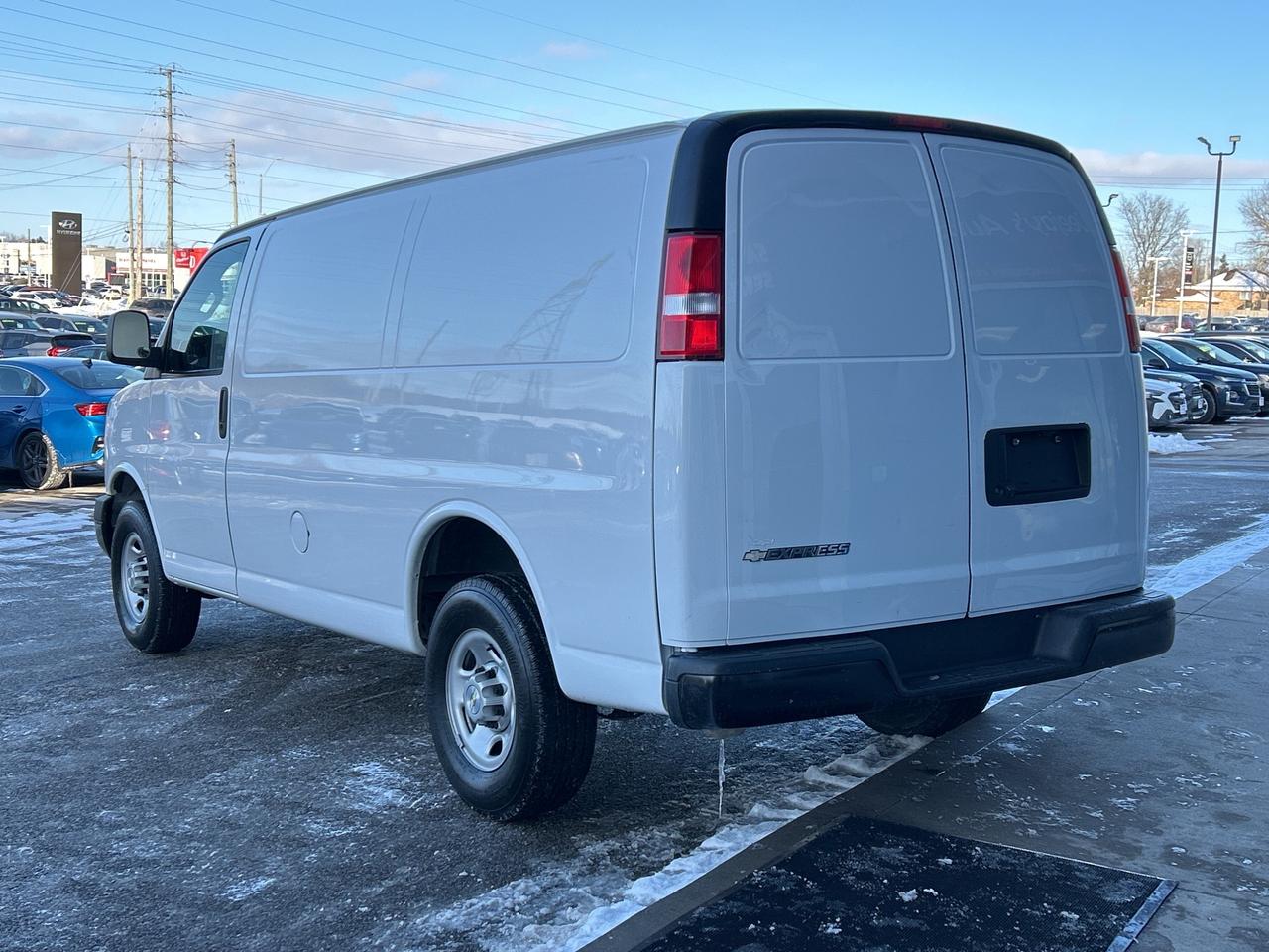 2021 Chevrolet Express RWD 2500 135 Photo2