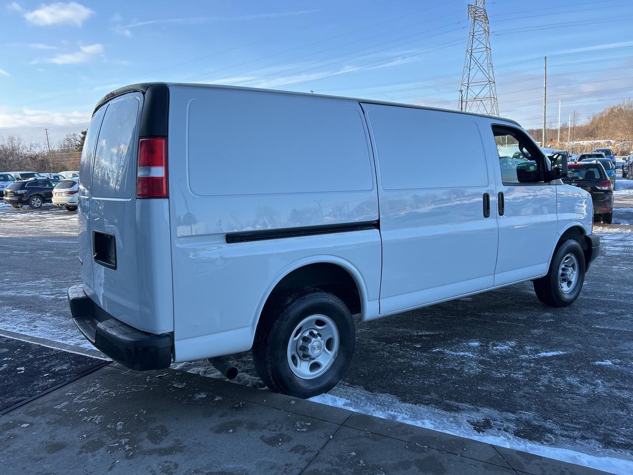 2021 Chevrolet Express RWD 2500 135 Photo