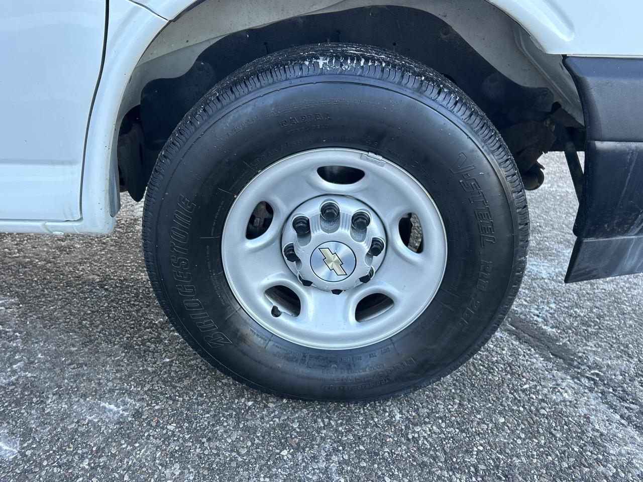 2021 Chevrolet Express RWD 2500 135 Photo