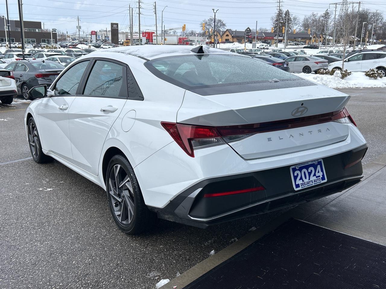 2024 Hyundai Elantra Preferred Photo