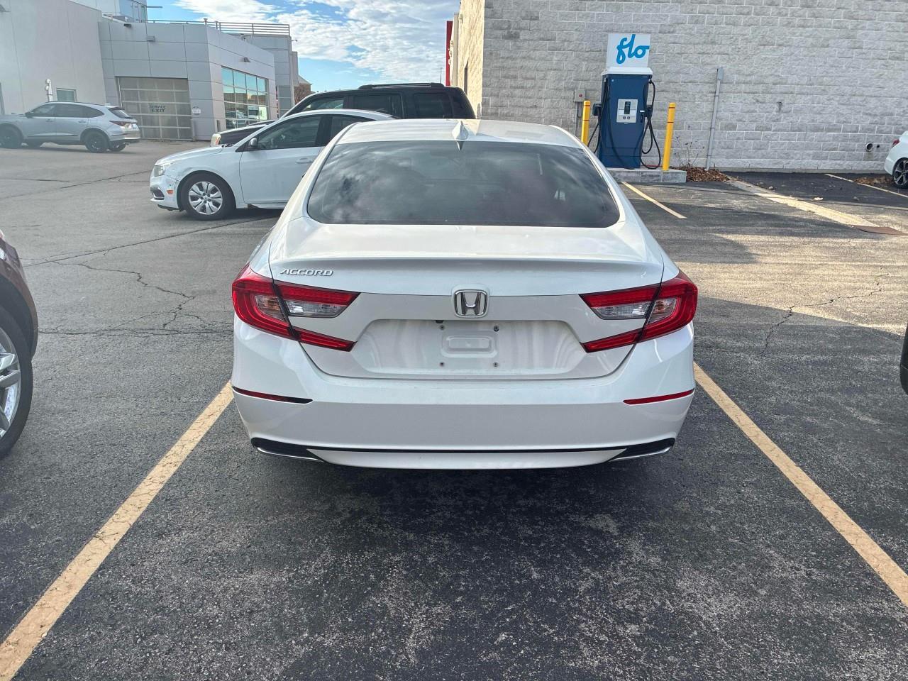 2018 Honda Accord LX (CVT) 4dr Sedan Photo3
