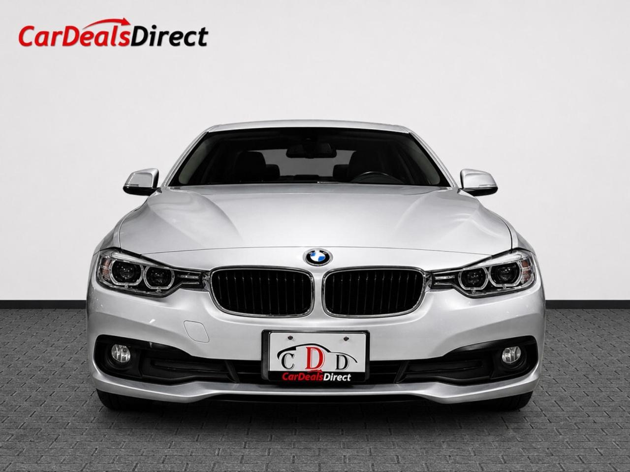 2017 BMW 320i xDrive / Leather / Back-Up Camera / Bluetooth / Cl Photo