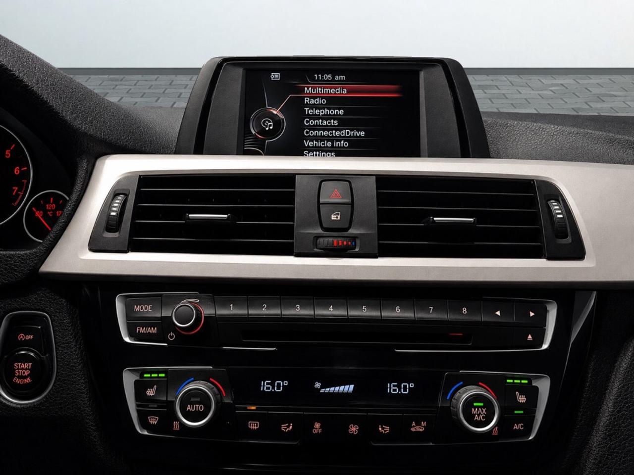2017 BMW 320i xDrive / Leather / Back-Up Camera / Bluetooth / Cl Photo