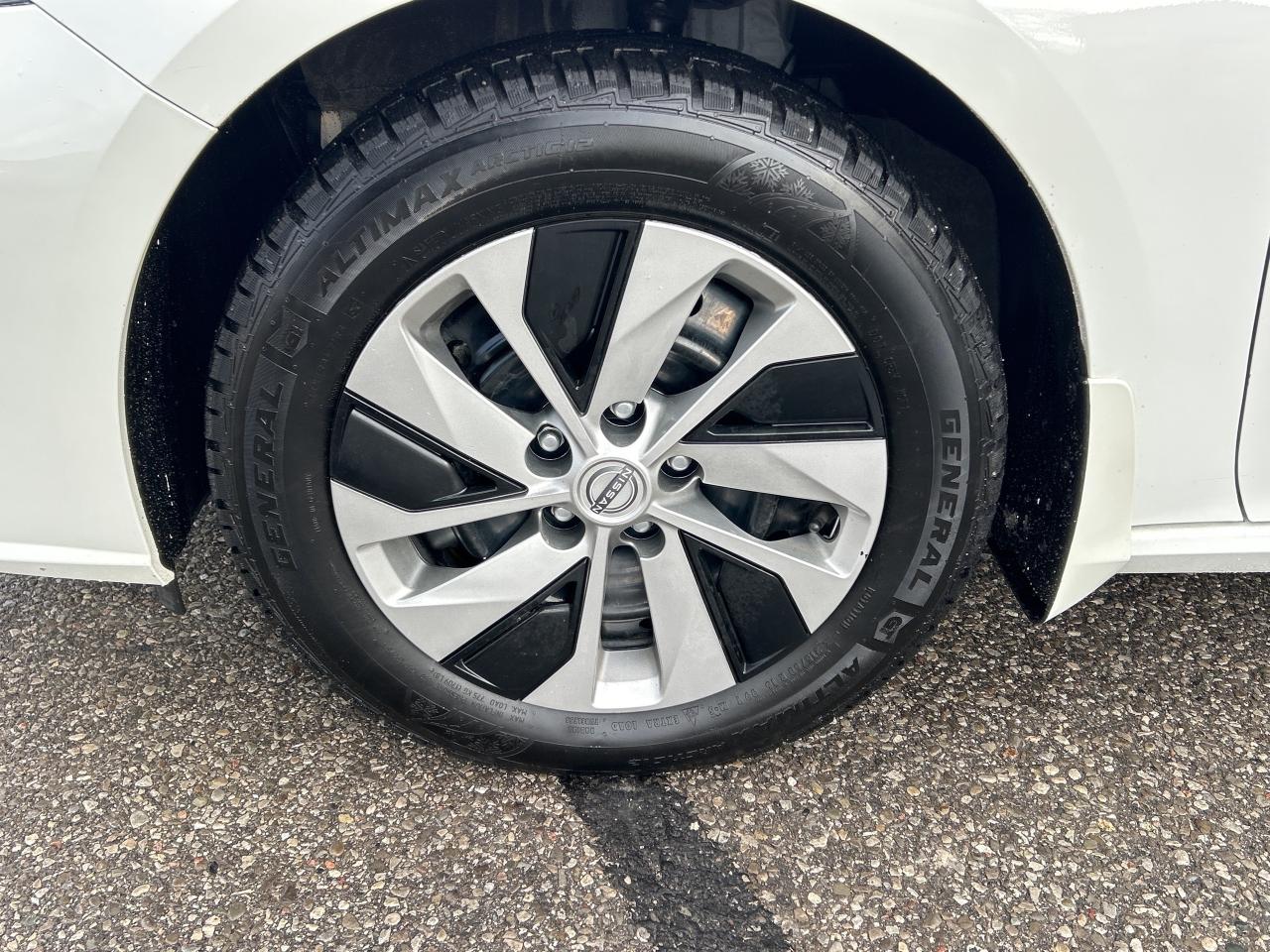 2024 Nissan Altima S Photo