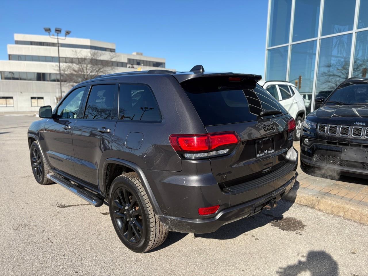 2020 Jeep Grand Cherokee Laredo 4dr 4x4 Photo