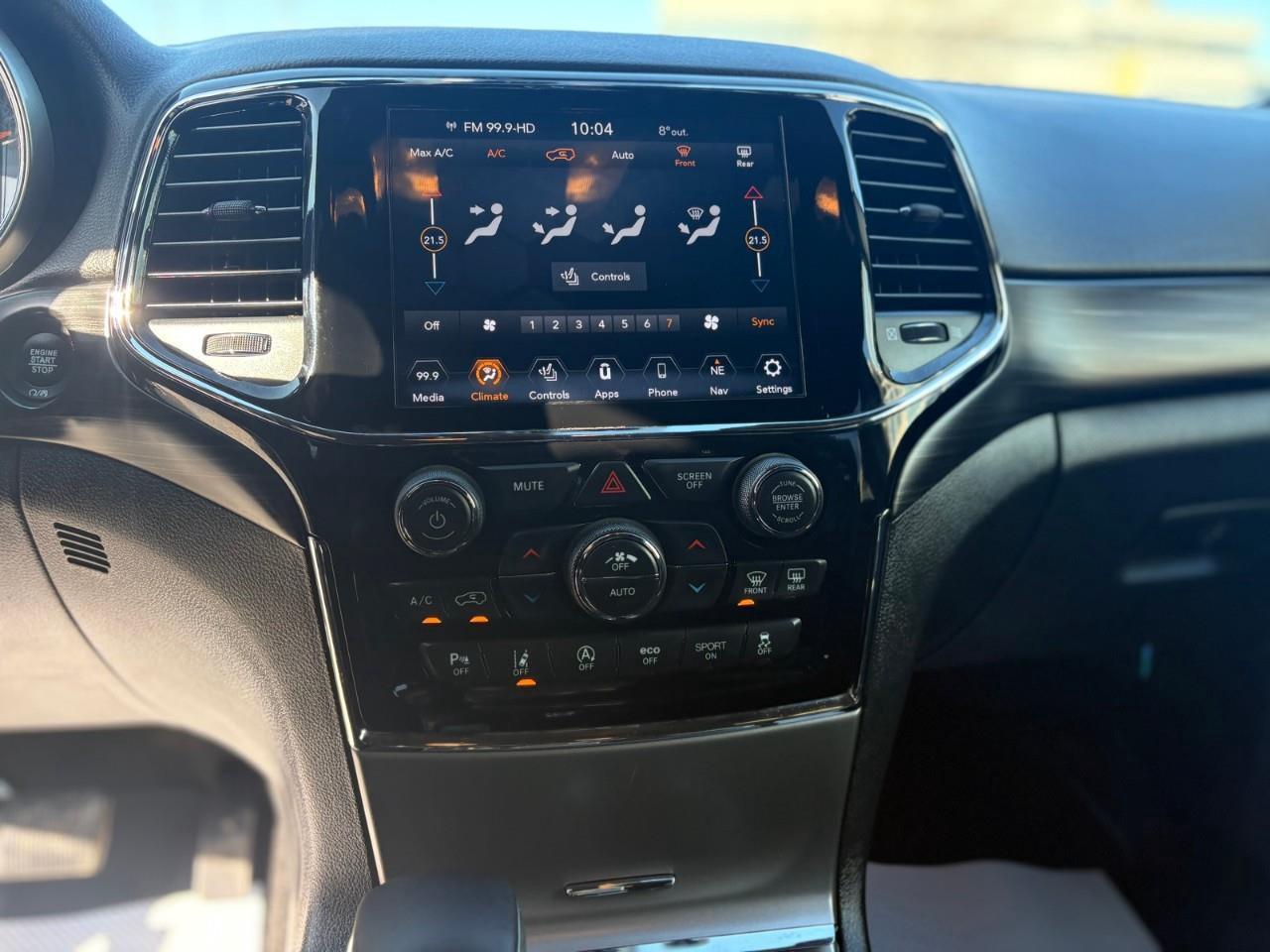 2020 Jeep Grand Cherokee Laredo 4dr 4x4 Photo