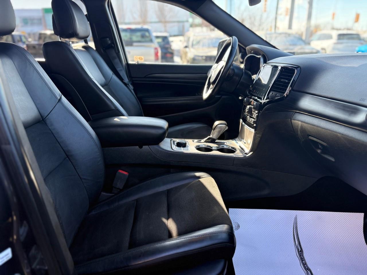 2020 Jeep Grand Cherokee Laredo 4dr 4x4 Photo