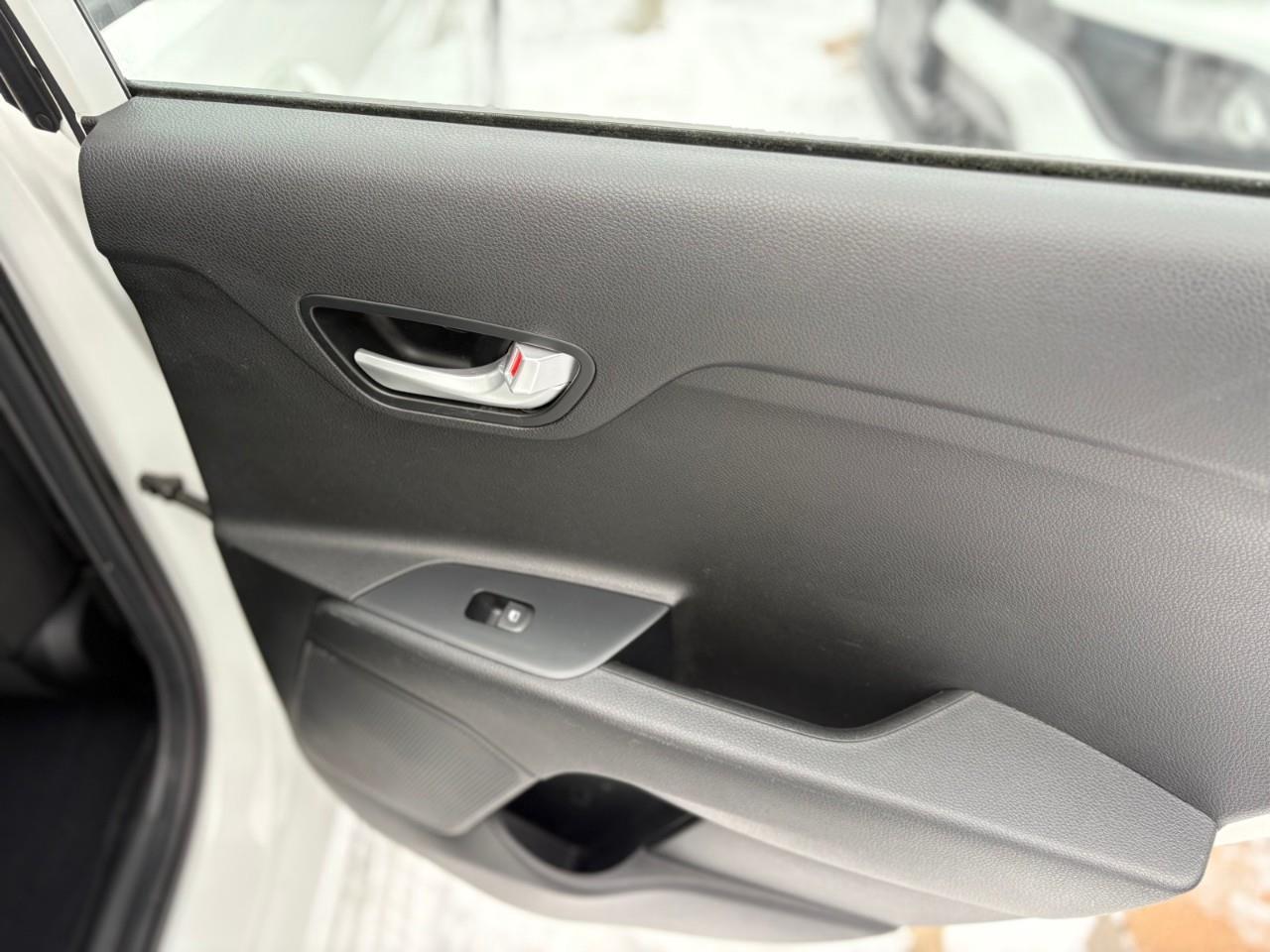 2018 Kia Rio5 LX+ (M6) 4dr Hatchback Photo