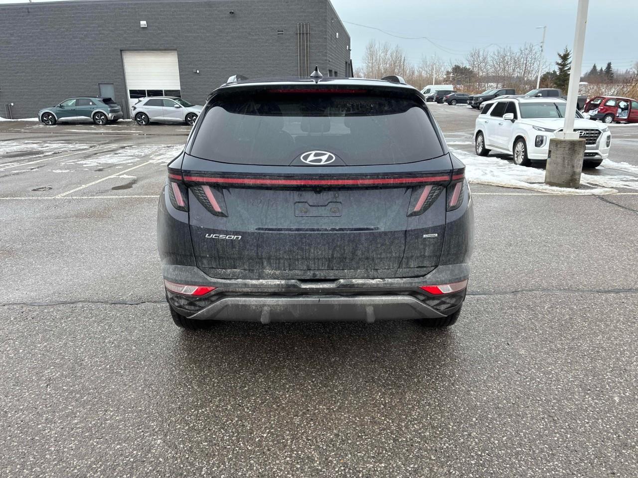 2022 Hyundai Tucson Preferred w/Trend Package 4dr All-Wheel Drive Photo2