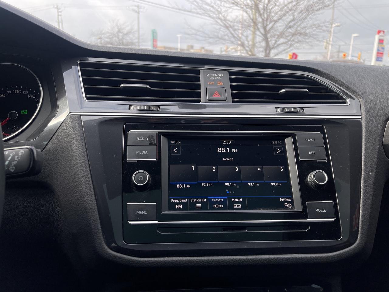 2020 Volkswagen Tiguan Comfortline 4MOTION AWD Sunroof Back Up Camera Photo3