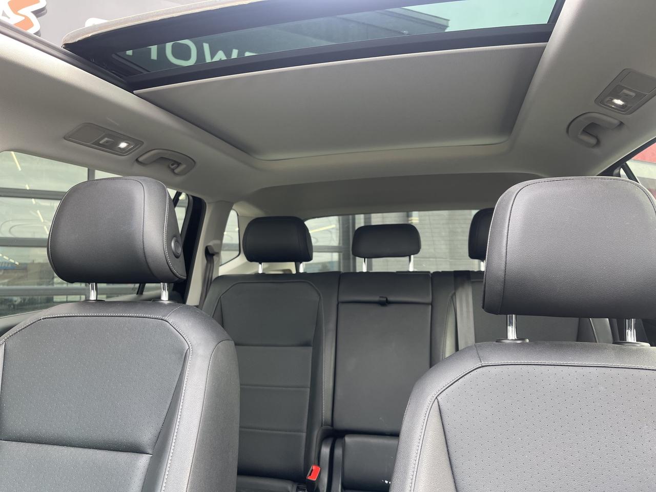 2020 Volkswagen Tiguan Comfortline 4MOTION AWD Sunroof Back Up Camera Photo