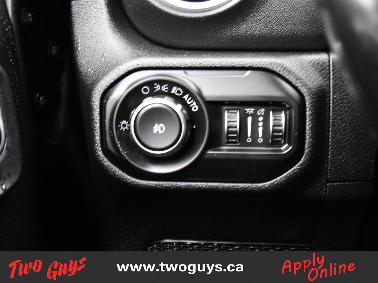 2018 Jeep WRANGLER UNLIMITED Unlimited Sahara   3.6L 4WD Auto   Leather   Mayhe Photo
