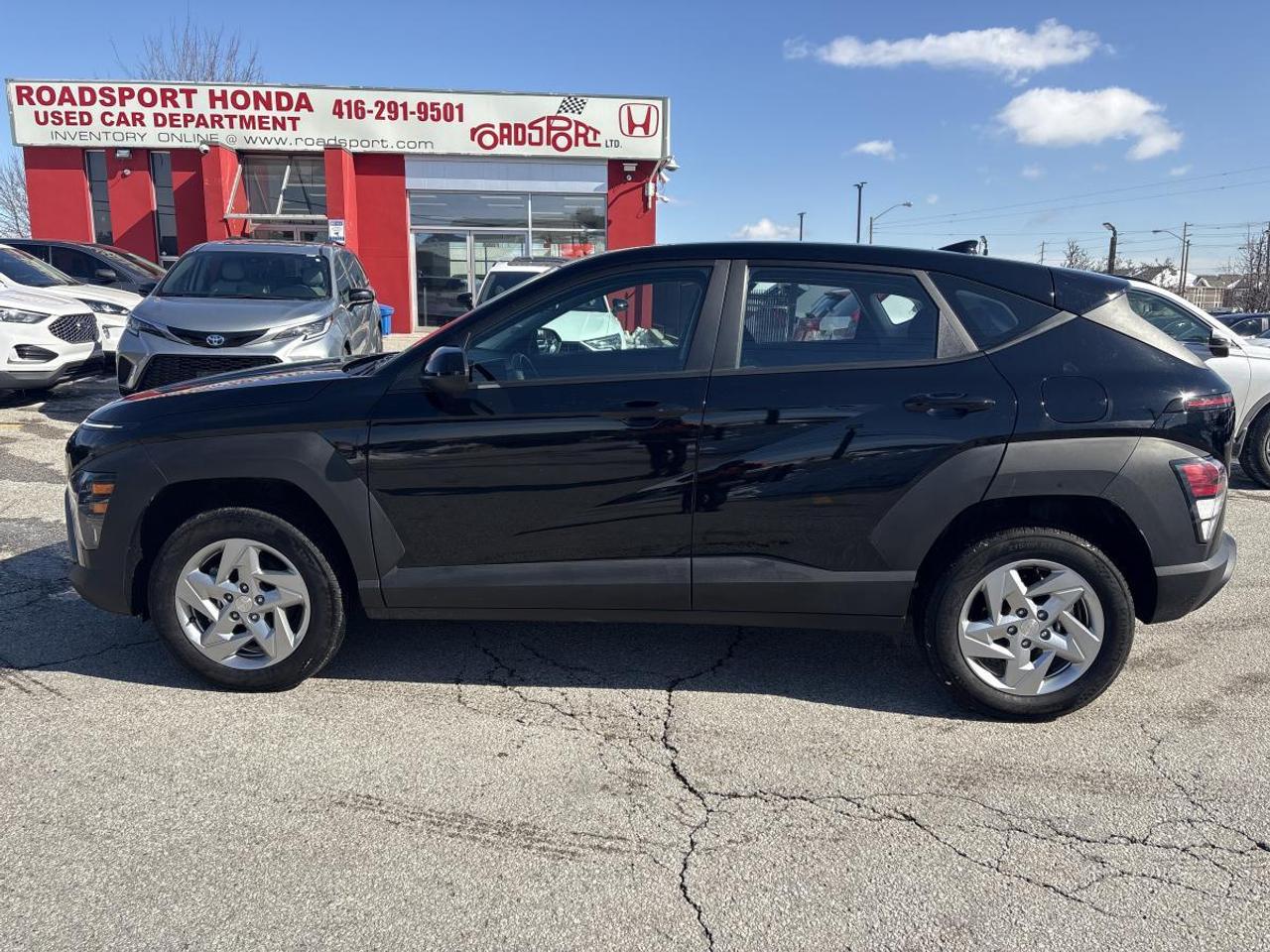 2024 Hyundai KONA Essential AWD Photo