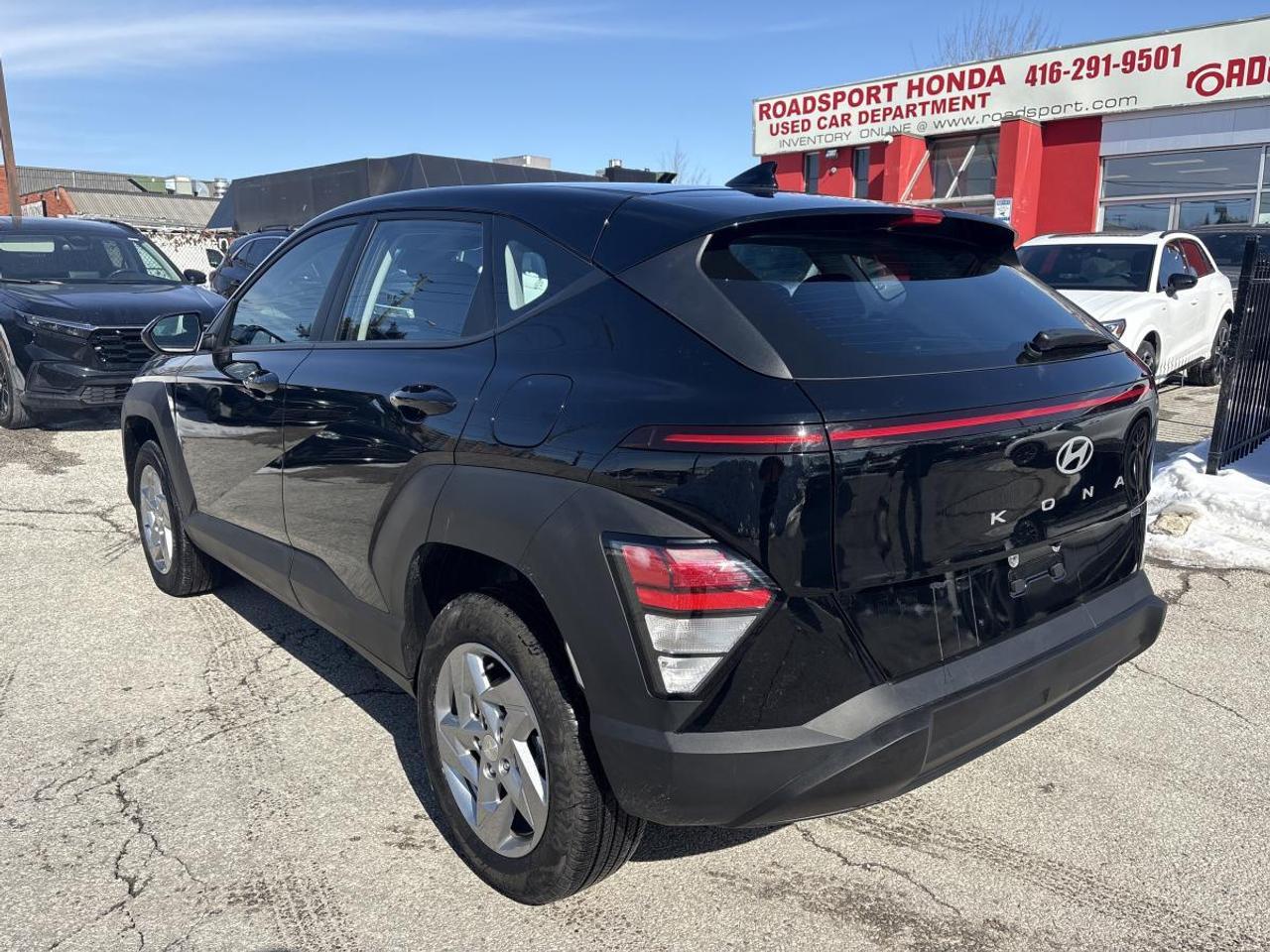 2024 Hyundai KONA Essential AWD Photo