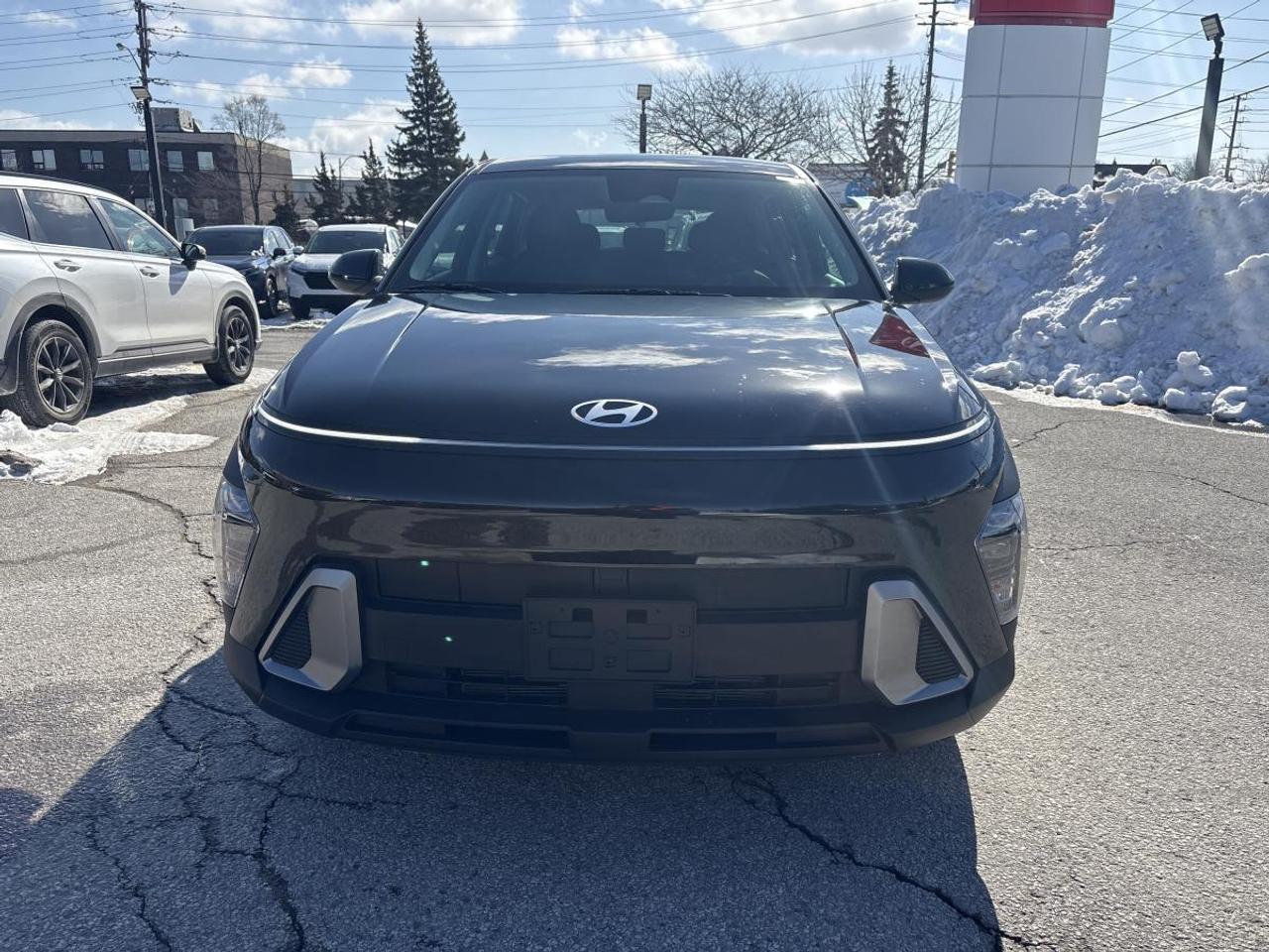 2024 Hyundai KONA Essential AWD Photo