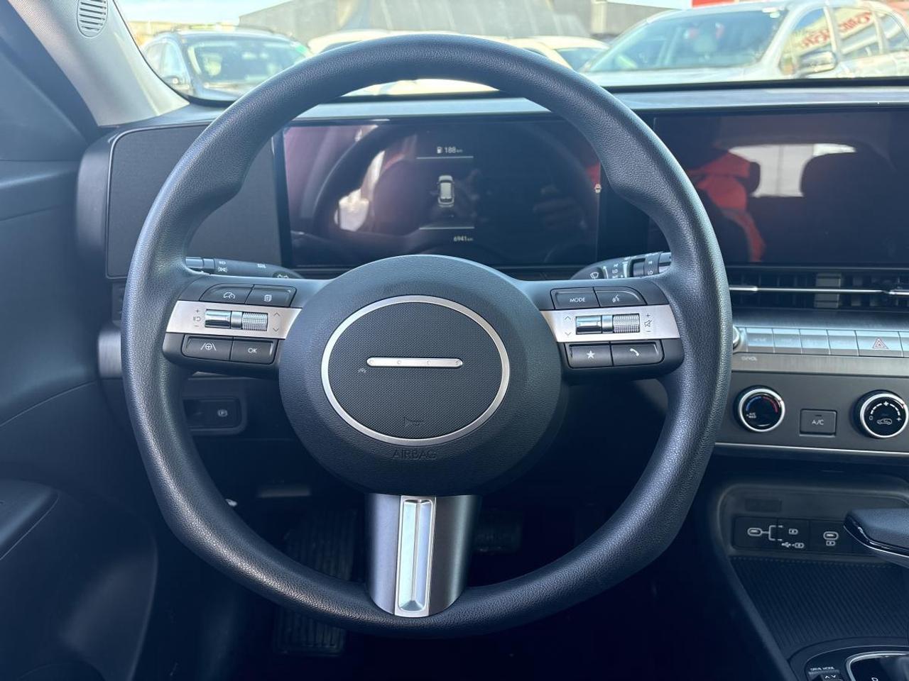 2024 Hyundai KONA Essential AWD Photo