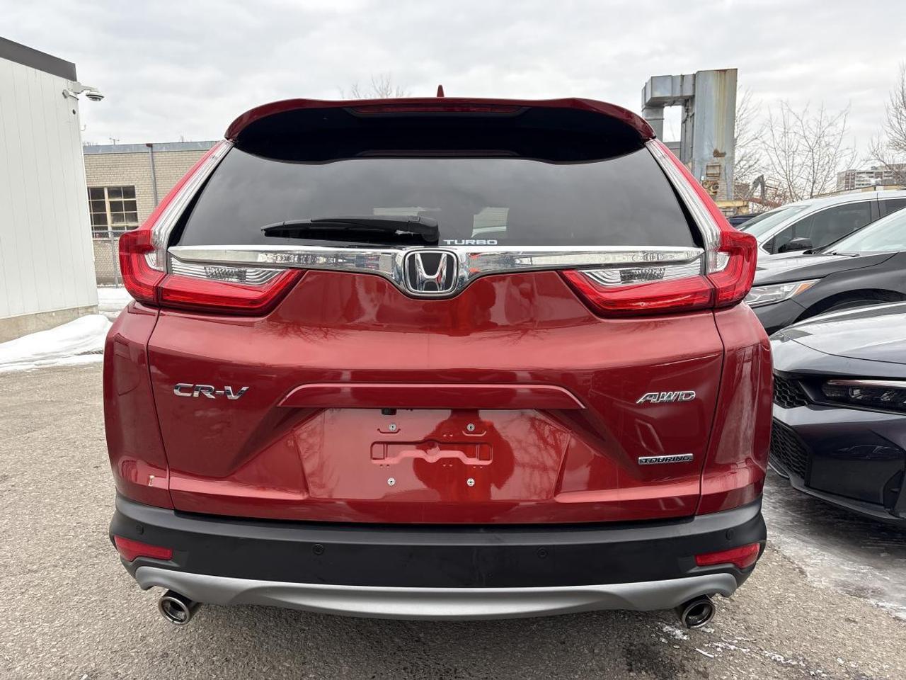2018 Honda CR-V Touring AWD w/Full Service Records Photo2