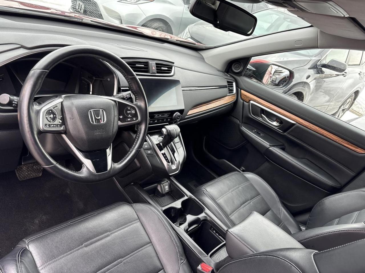 2018 Honda CR-V Touring AWD w/Full Service Records Photo