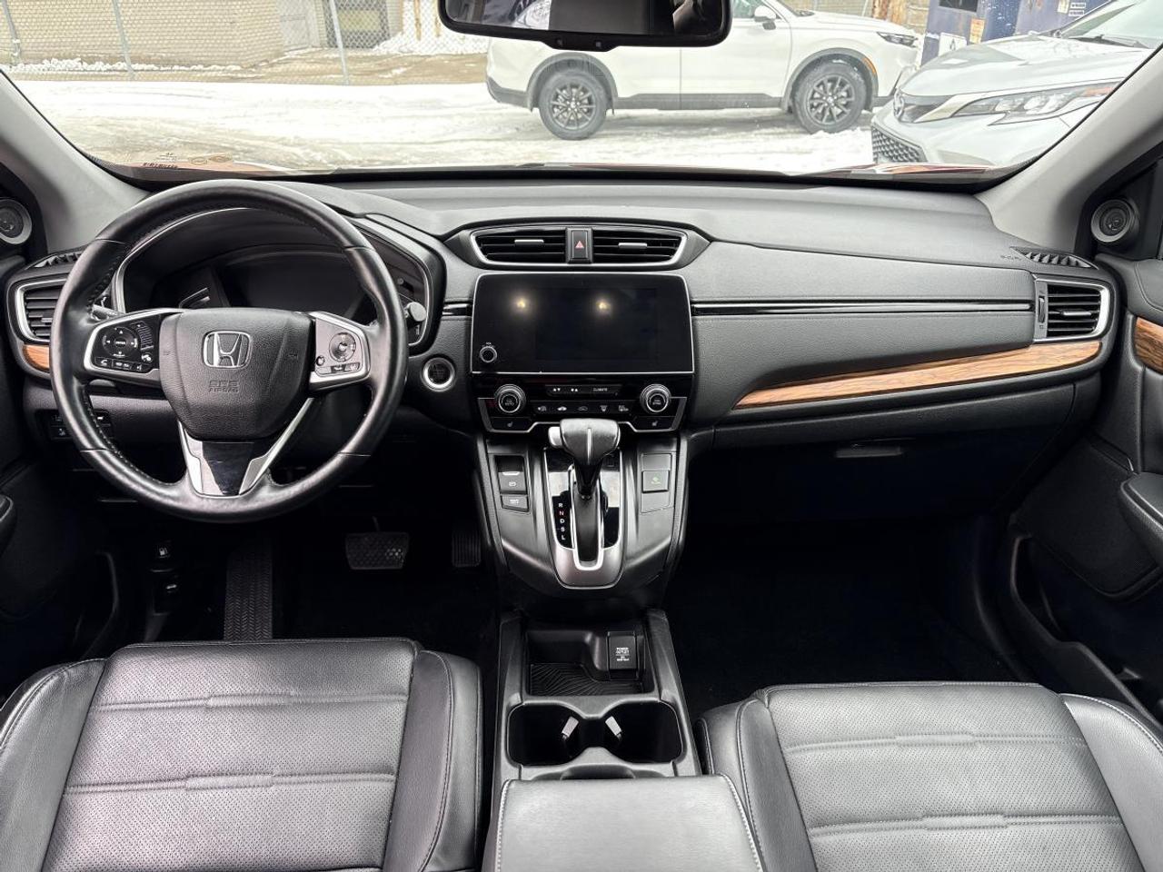 2018 Honda CR-V Touring AWD w/Full Service Records Photo