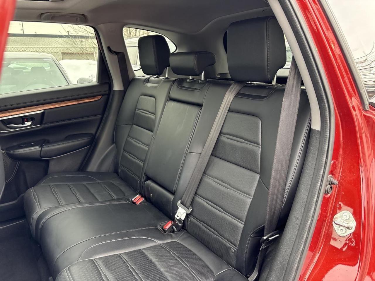 2018 Honda CR-V Touring AWD w/Full Service Records Photo