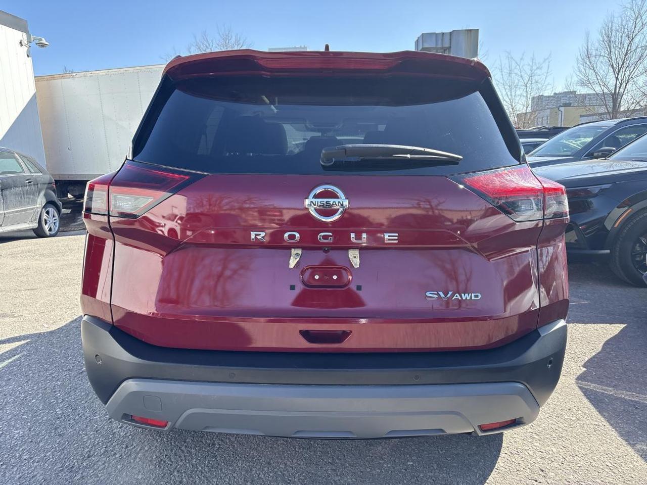 2021 Nissan Rogue SV Photo2