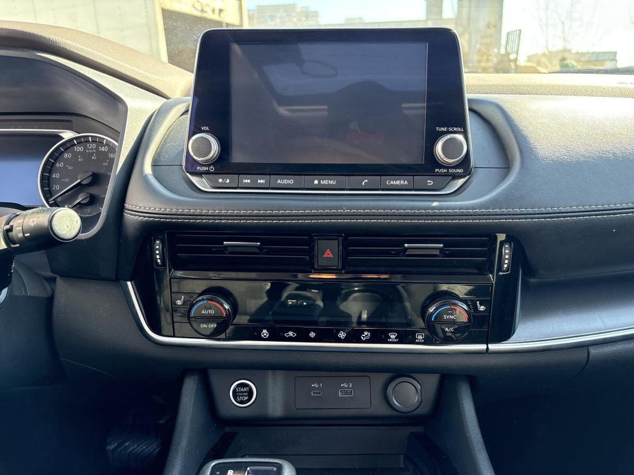 2021 Nissan Rogue SV Photo