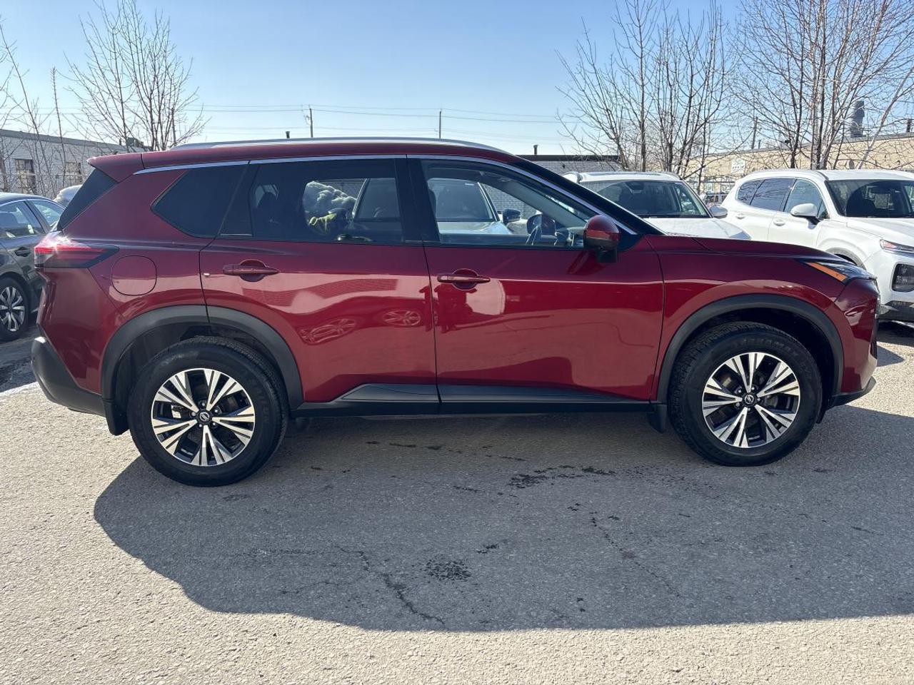 2021 Nissan Rogue SV Photo