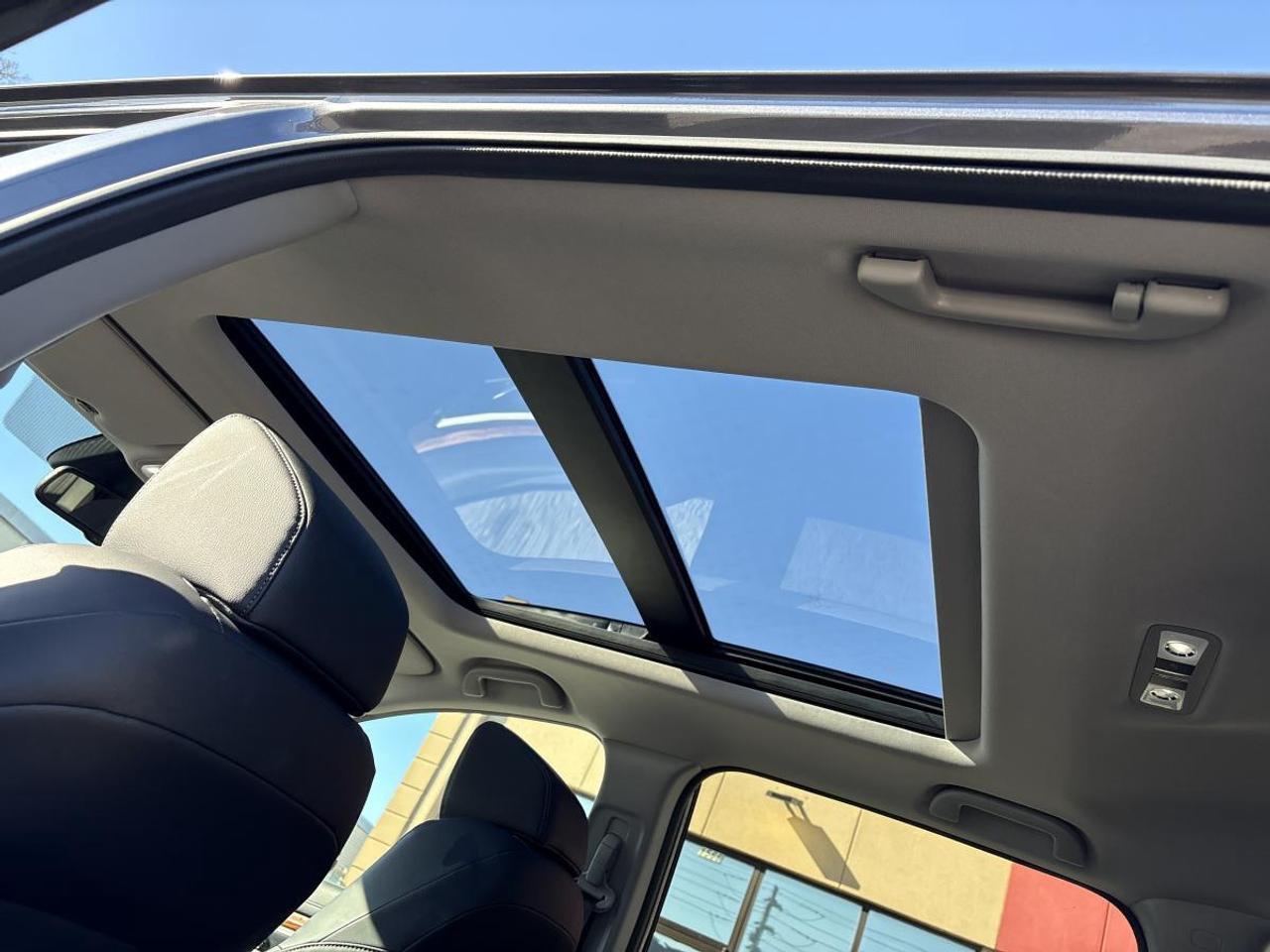 2022 Honda CR-V Touring Honda Certified With 7YR/160K Warranty Photo