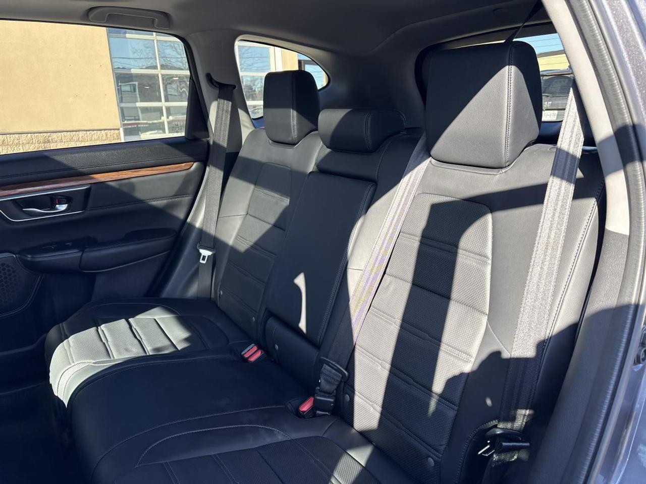 2022 Honda CR-V Touring Honda Certified With 7YR/160K Warranty Photo