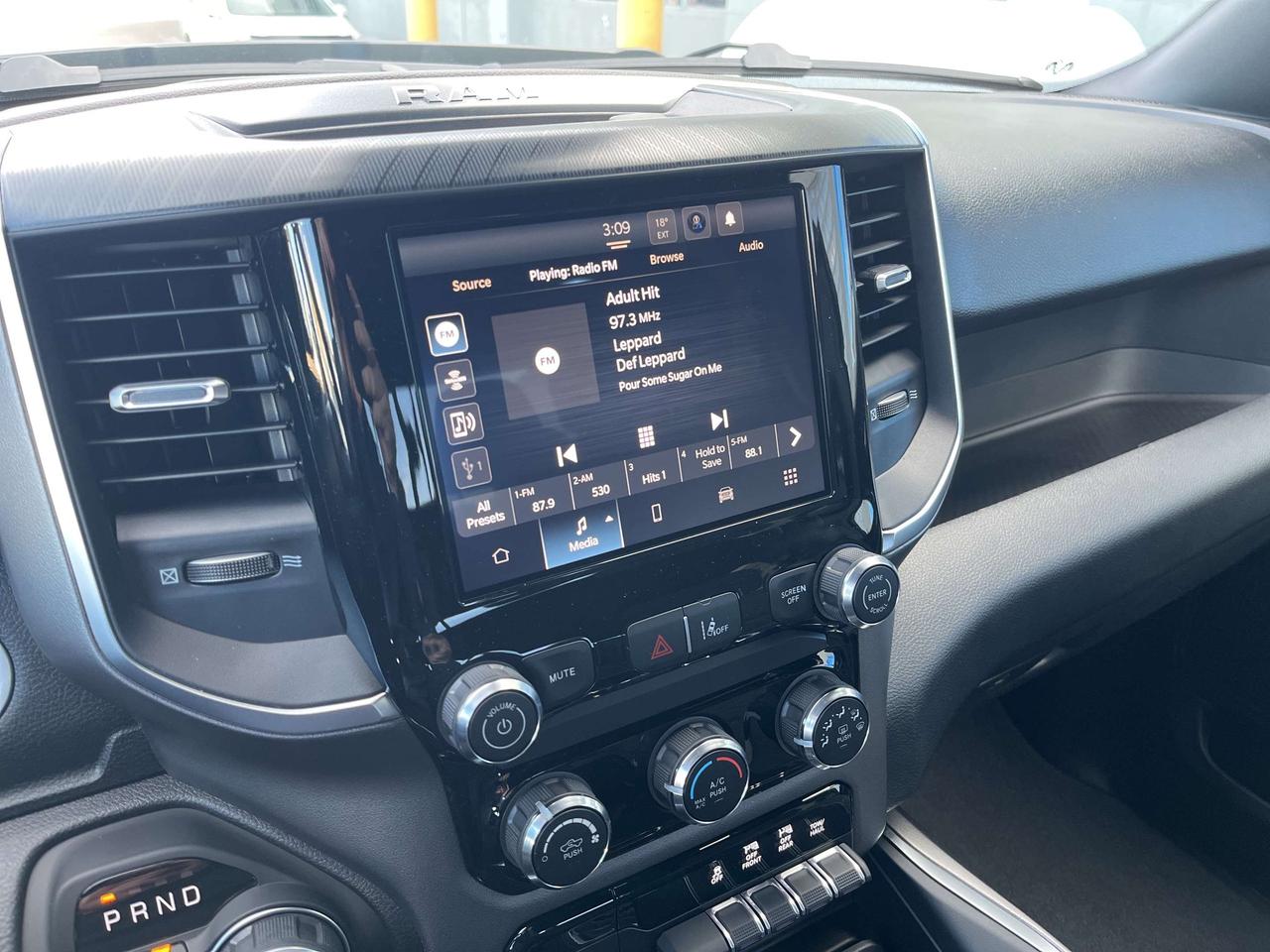 2025 RAM 1500 Black Express 4x4 V6 *ANTI-SPIN *3.55 AXLE *HITCH Photo