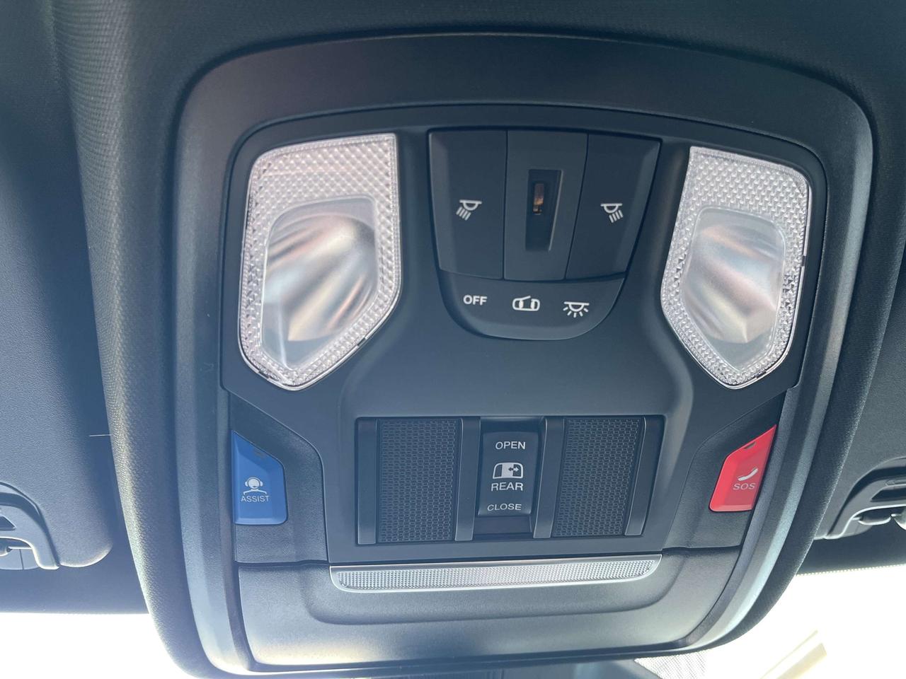 2025 RAM 1500 Black Express 4x4 V6 *ANTI-SPIN *3.55 AXLE *HITCH Photo