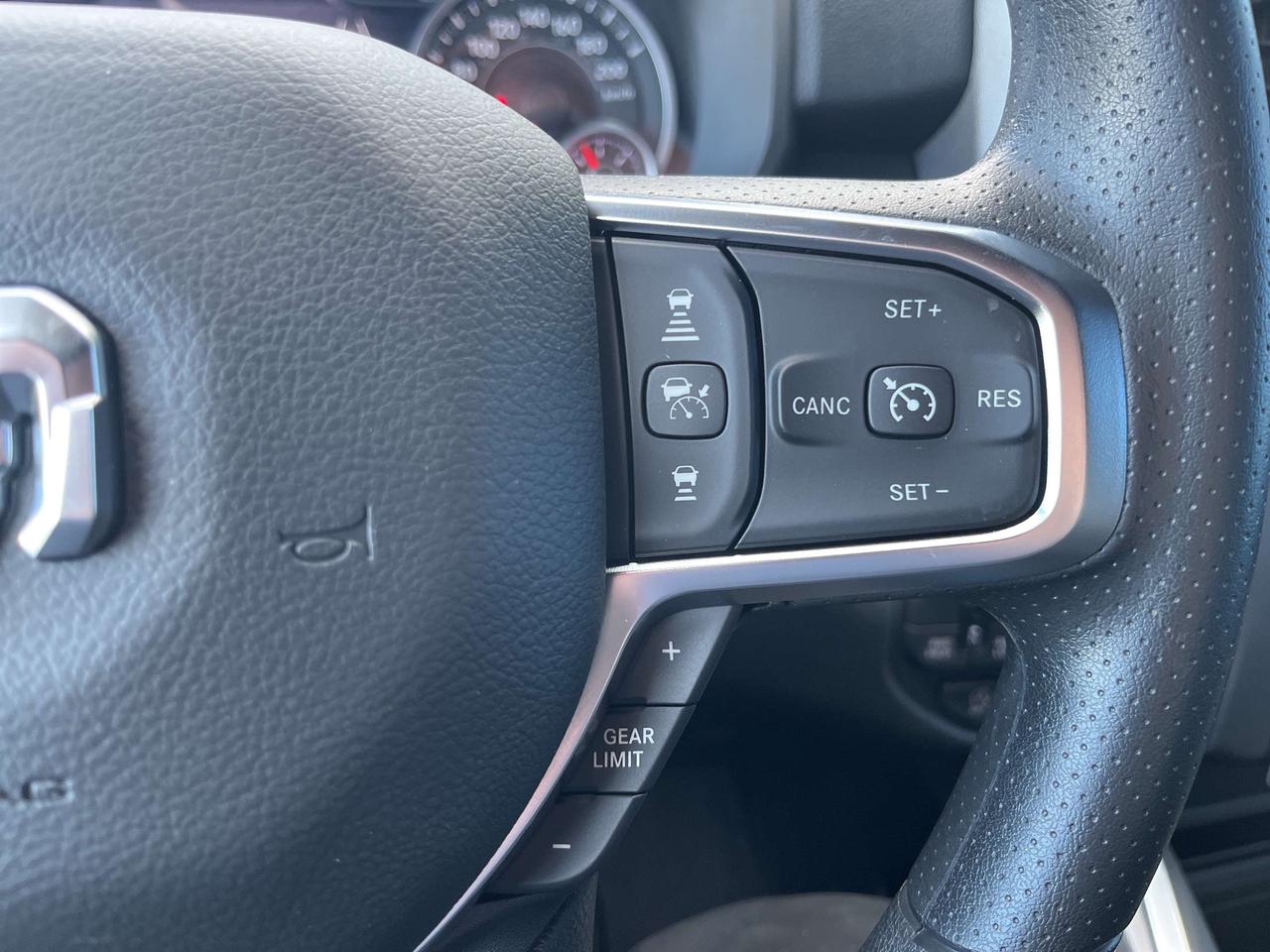 2025 RAM 1500 Black Express 4x4 V6 *ANTI-SPIN *3.55 AXLE *HITCH Photo